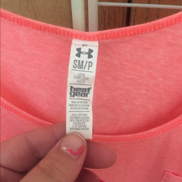Pink under armor tank - Picture 3 of 4